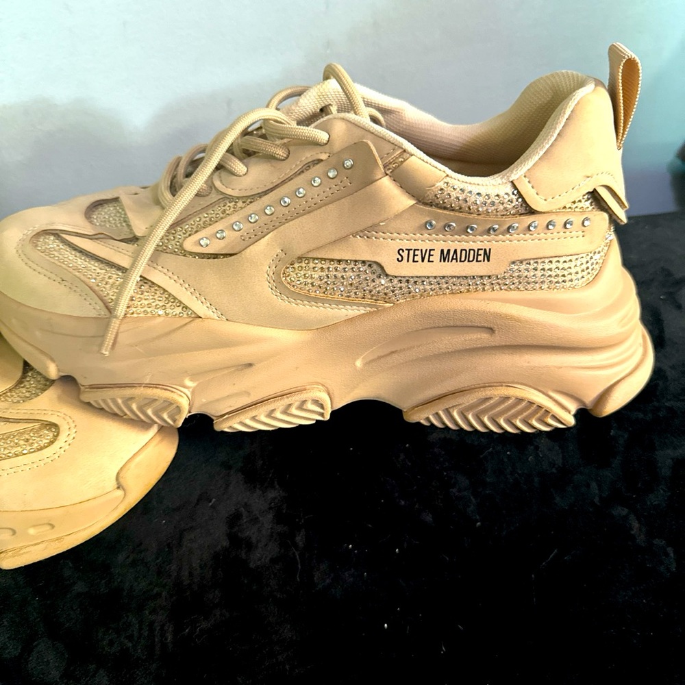 Tan only worn once Steve Madden sneakers